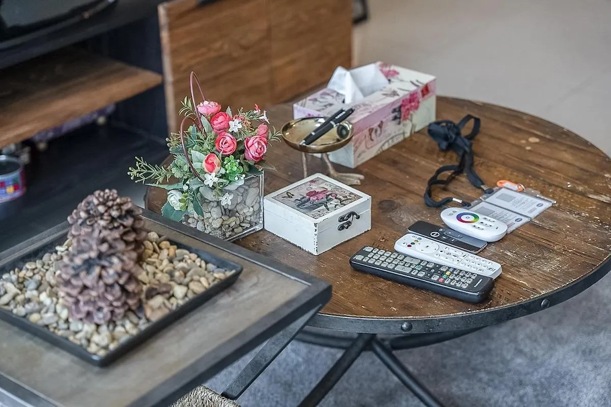 Modern Aesthetic 1-Bedroom Apartment With Exudes Warmth And Style In Jlt! Dubai 0*,  United Arab Emirates