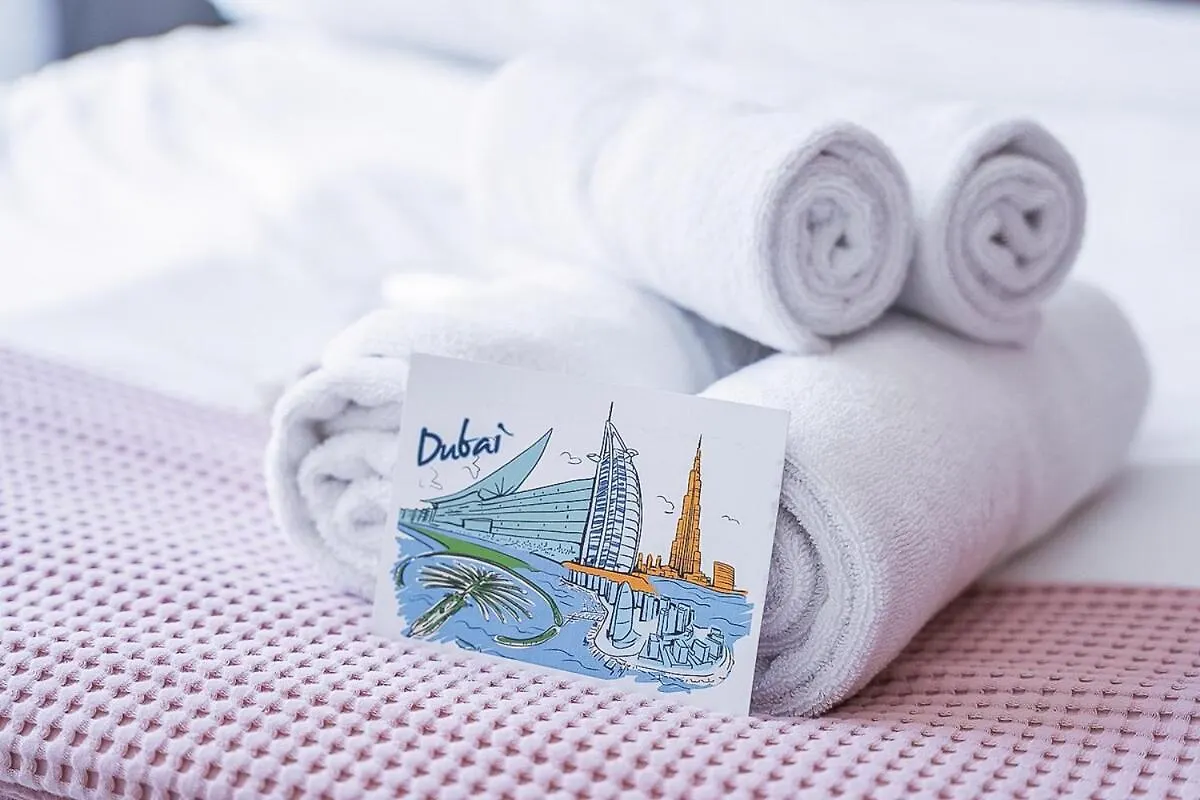 Modern Aesthetic 1-Bedroom Apartment With Exudes Warmth And Style In Jlt! Dubai 0*,