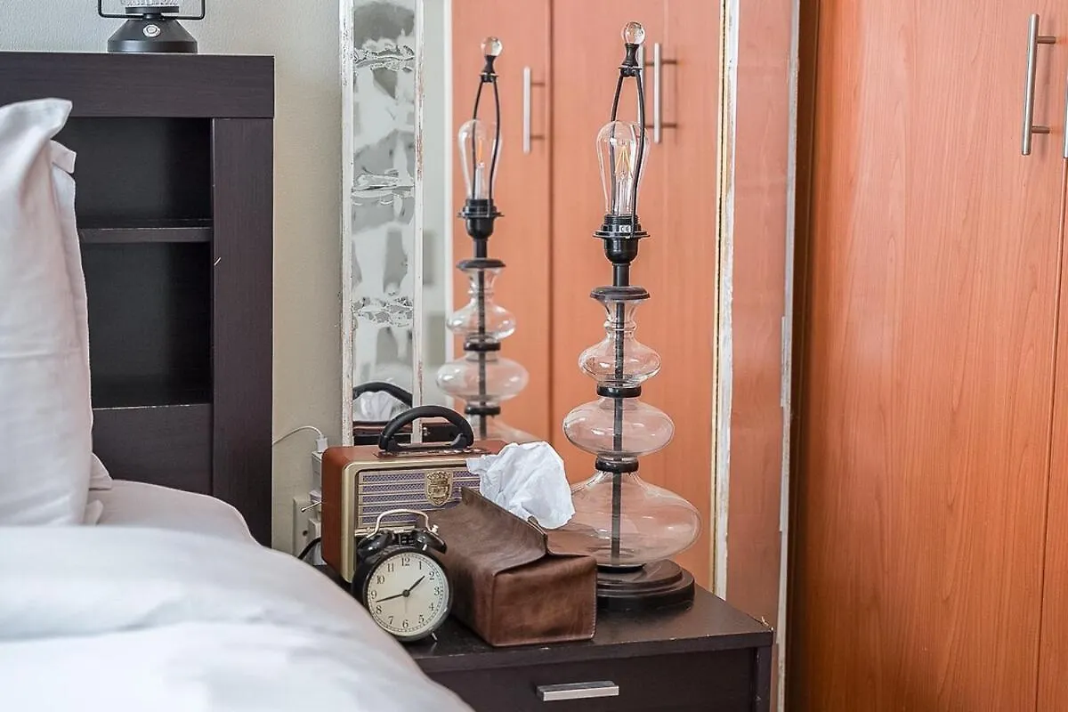 Modern Aesthetic 1-Bedroom Apartment With Exudes Warmth And Style In Jlt! Dubai